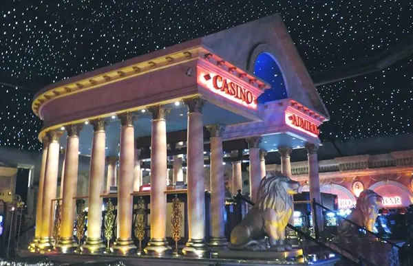 Sala de juego Colosseum